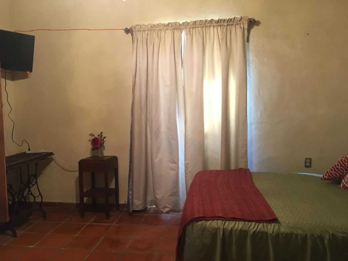 Hostal Dona Carlota Hotel Cuatrocienegas de Carranza ภายนอก รูปภาพ